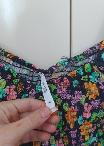 Çiçek Desenli Kısa Kollu Mini Bluz - Görsel 3