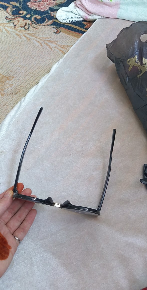 Gold detaylı güneş gözlüğü - Görsel 4