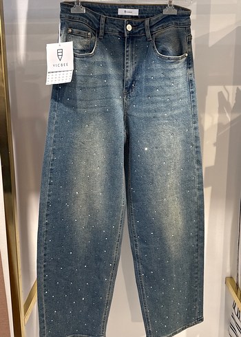 Diğer Tas Detayli Mavi Denim Jean
