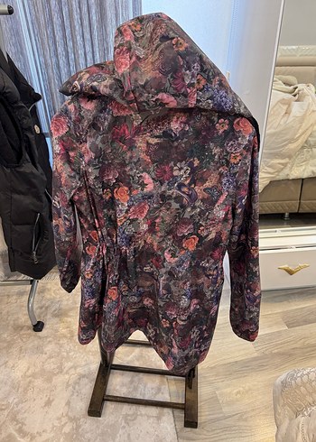 Bordo Çiçek Desenli Uzun Rahat Kesim Ceket - Görsel 2