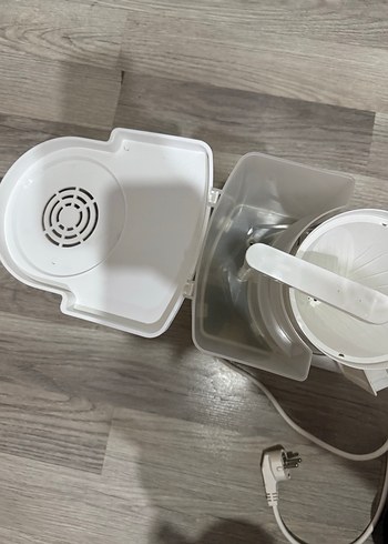 Beyaz ve Gri Kahve Makinesi filtre kahve - Görsel 2