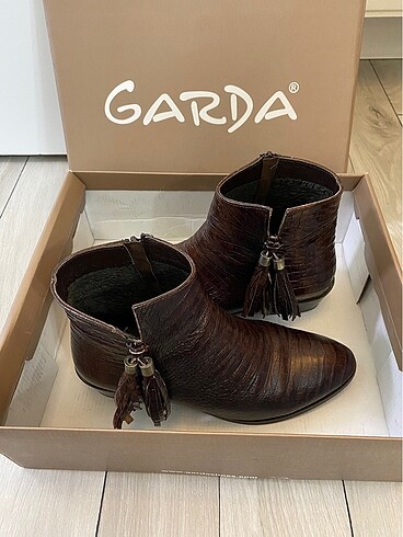 Garda kadın bot