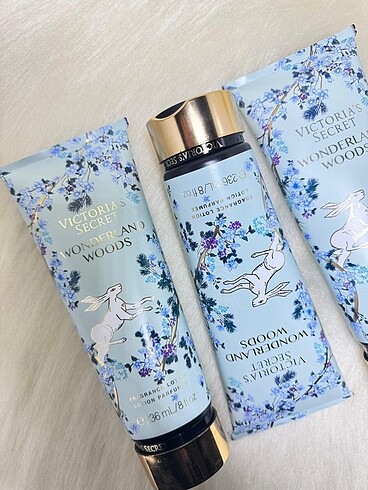 Victoria?s Secret Wonderland Woods vücut Losyonu