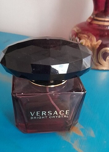  Beden VERSACE BRIGHT CRYSTAL 0 ORJINAL 90 ml içi 4/1 mevcut o nedenle 