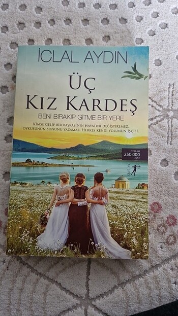 Üç kız kardeş İclal Aydın