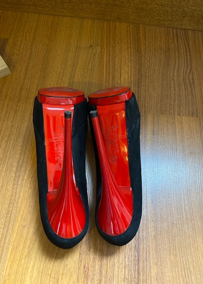 Yüksek topuklu ayakkabı - Görsel 3