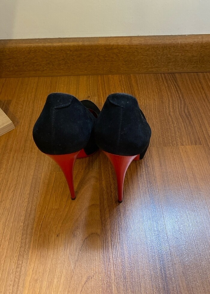 Yüksek topuklu ayakkabı - Görsel 4