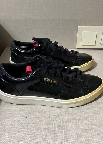 Adidas Siyah Rugan Bağcıklı Kadın Sneaker