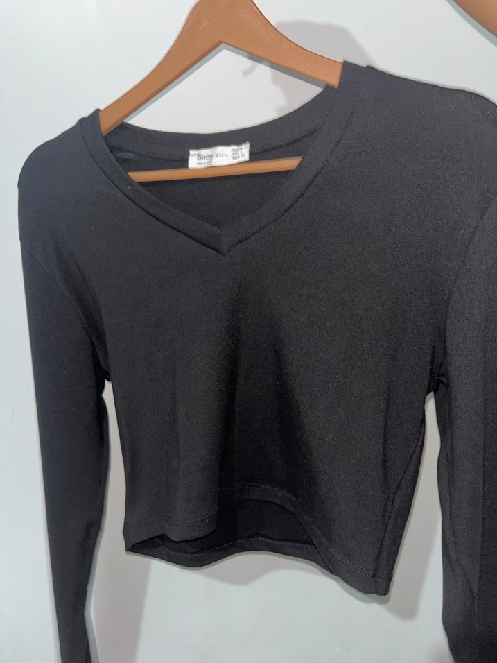 Siyah V Yaka Uzun Kollu Crop Top - Görsel 2