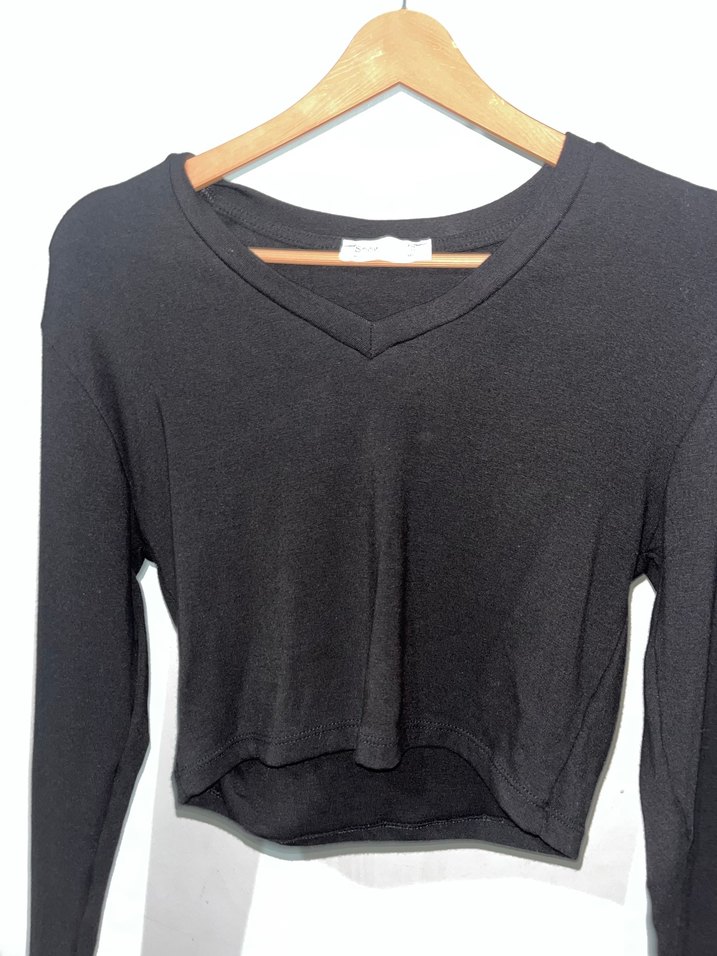 Siyah V Yaka Uzun Kollu Crop Top - Görsel 3