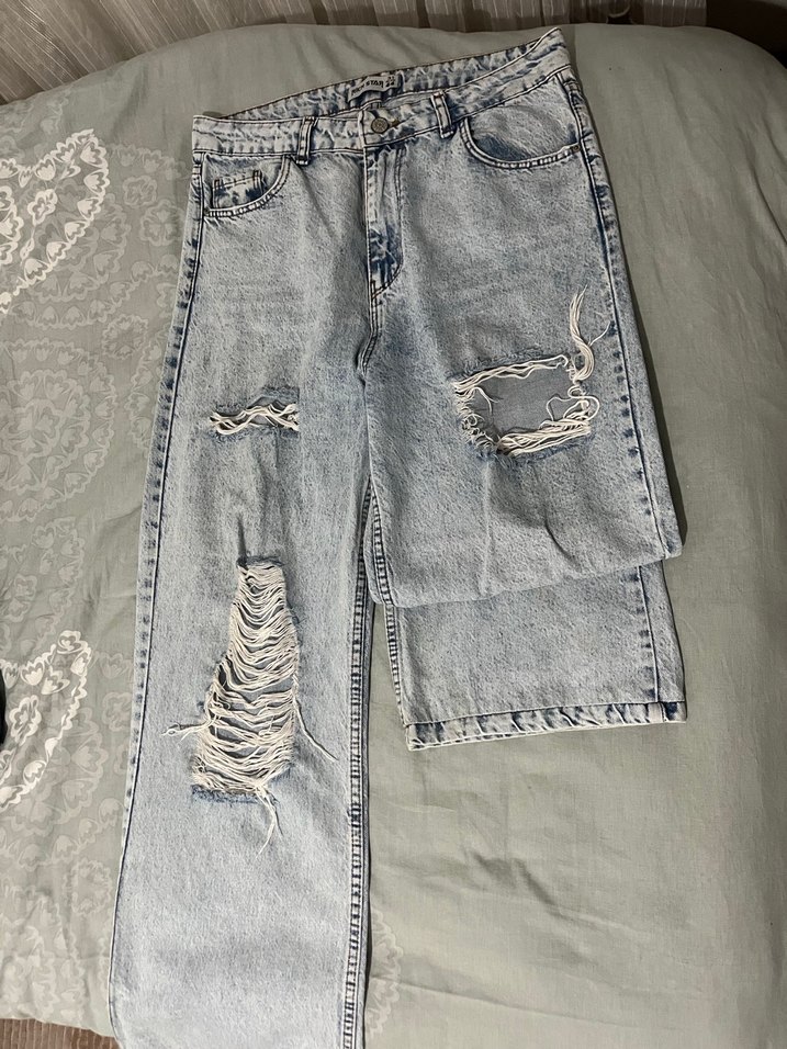 Gri Yırtık Detaylı Midi Kot Pantolon - Görsel 2