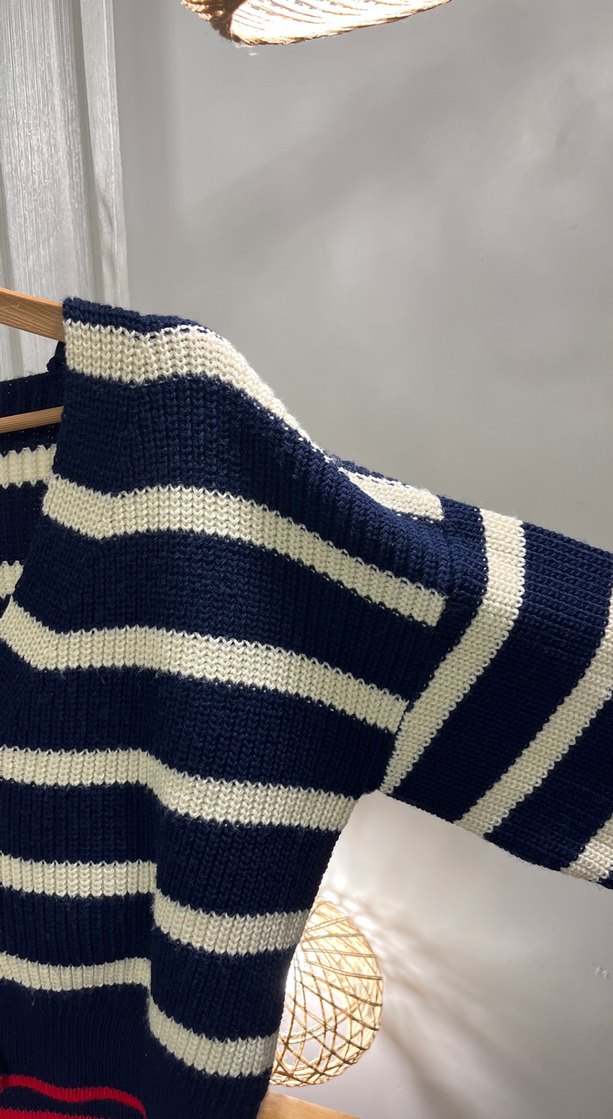 Çizgili V Yaka Kısa Triko Hırka - Görsel 2