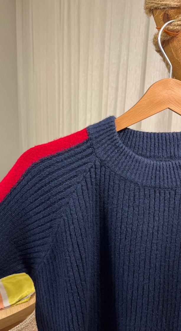 Kırmızı Şeritli Örgü Kadın Kazak - Görsel 4