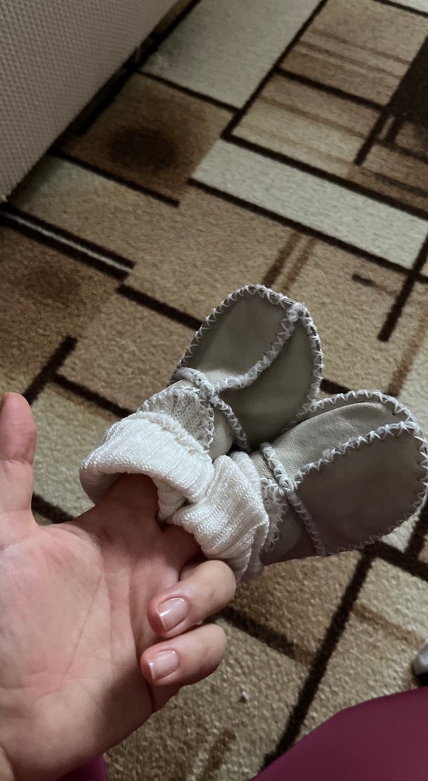 Kız Çocuk Gri Örgü Ev Botu - Görsel 3