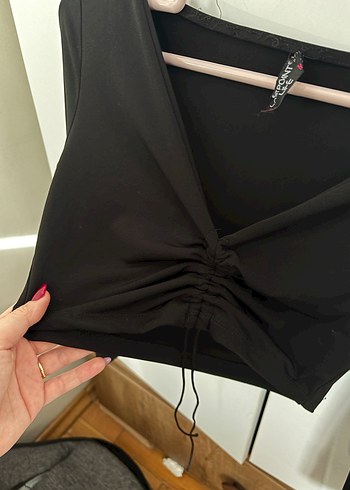 Siyah V Yaka Uzun Kollu Kadın crop - Görsel 4