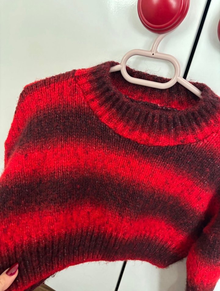 Kırmızı Batik Desenli Triko Kadın Kazak - Görsel 3