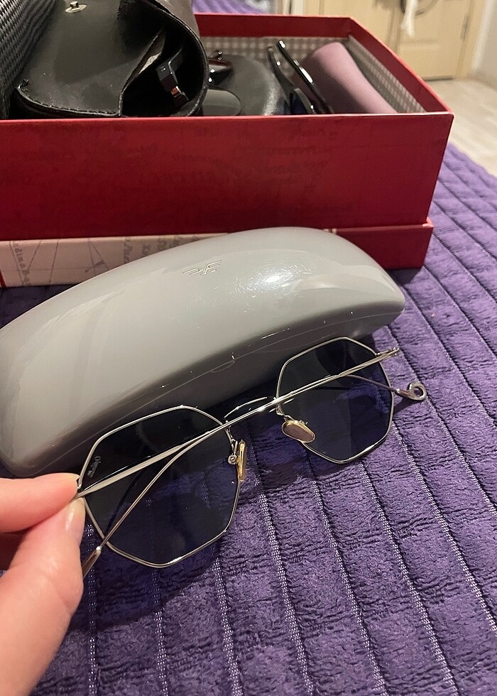 Mavi gözlük - Görsel 3