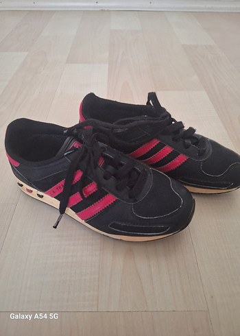 Adidas çocuk spor ayakkabı