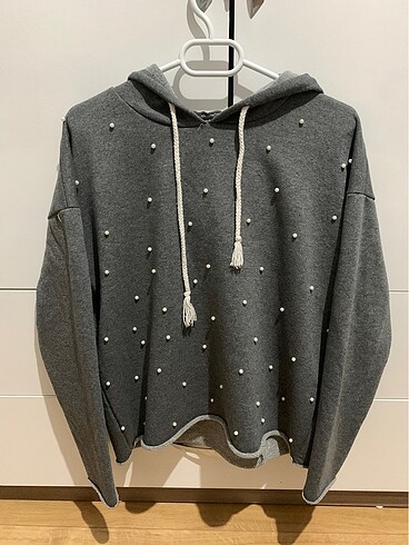 İnci Detaylı Sweatshirt