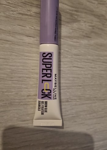 maybelline superlock kaş sabitleyici