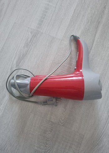 Beden Kırmızı Saç kurutma makinesi Gri Detaylı