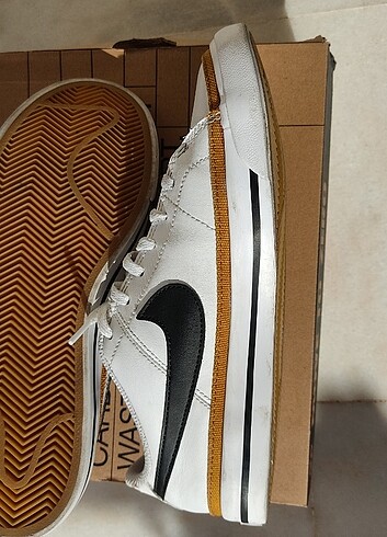 38 Beden Nike Court Legacy