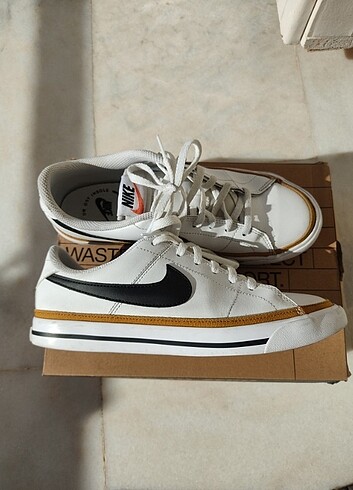 38 Beden beyaz Renk Nike Court Legacy