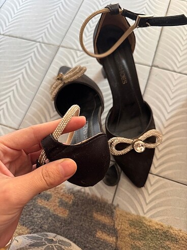 Diğer Fiyonklu topuklu