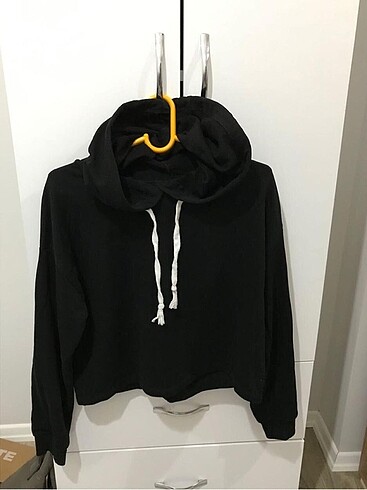 Siyah crop sweatshirt