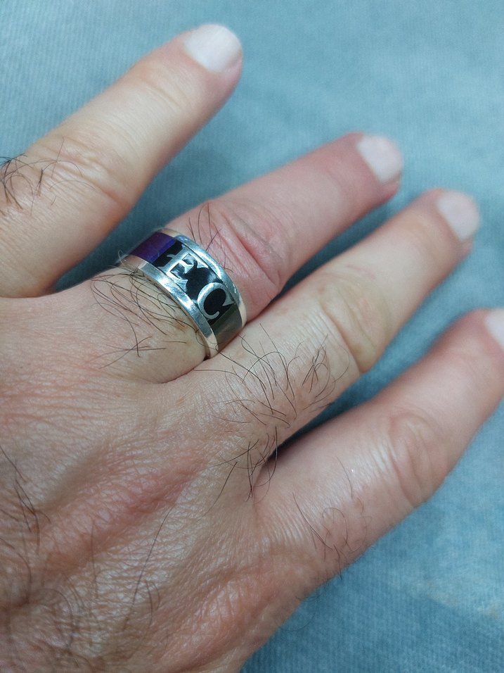 Mavi Parlak 925 Ayar EC Yazılı Erkek Yüzük - Görsel 2