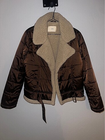 Stradivarius kürklü mont