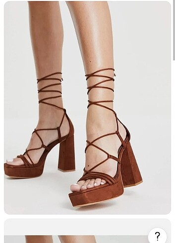 Stradivarius topuklu bağcıklı sandalet