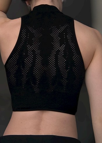 Urban Outfitters Siyah Delikli Dantelli Büstiyer - Görsel 3