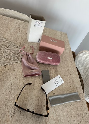 Miu Miu 09WS VAU06B 53 Güneş Gözlüğü - Görsel 2