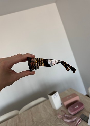 Miu Miu 09WS VAU06B 53 Güneş Gözlüğü - Görsel 4