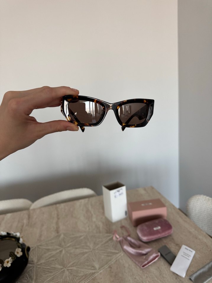 Miu Miu 09WS VAU06B 53 Güneş Gözlüğü - Görsel 3