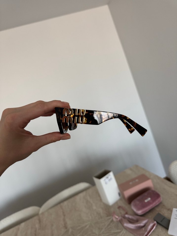 Miu Miu 09WS VAU06B 53 Güneş Gözlüğü - Görsel 4