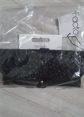 DEFACTO UNISEX ÖRGÜ DESENLİ GÜNEŞ GÖZLÜĞÜ KILIFI ÇANTASI