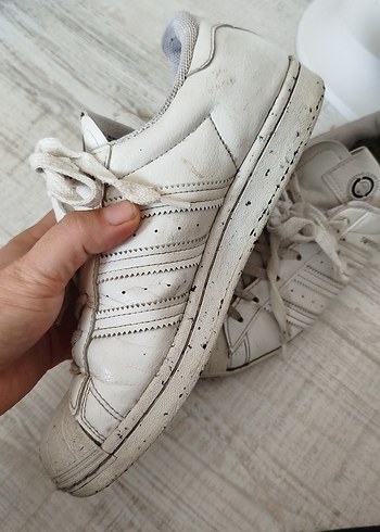 Adidas Beyaz Kadın Sneaker - Günlük Rahatlık