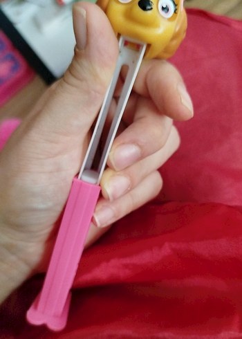 Beden Pembe renkli Pez karakterli şekerlik
