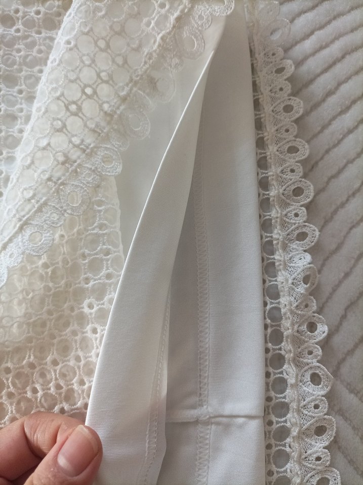 Dantel Detaylı Beyaz Midi Elbise - Görsel 4