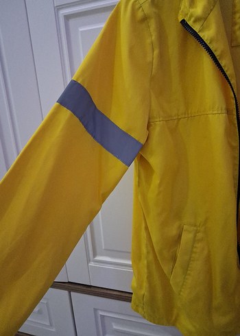 Erkek Çocuk Parlak Sarı Fermuarlı Yağmurluk - Görsel 3