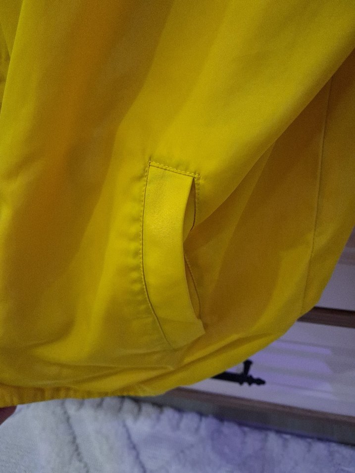 Erkek Çocuk Parlak Sarı Fermuarlı Yağmurluk - Görsel 4
