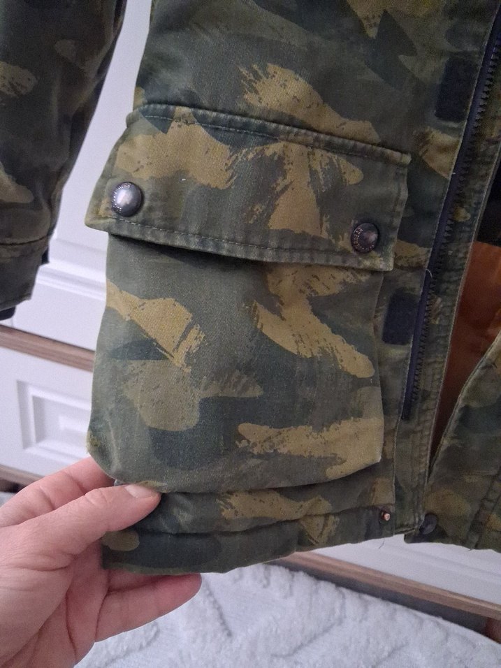 Erkek Çocuk Kamuflaj Desenli Düğmeli Mont - Görsel 3