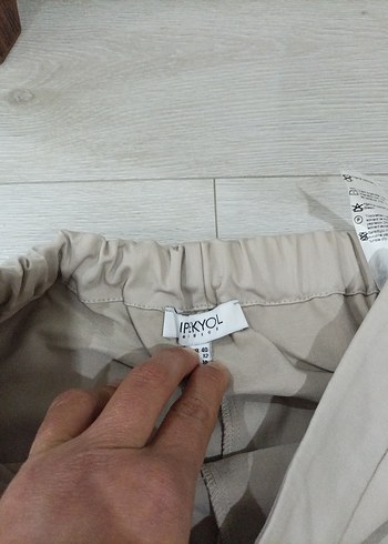 l Beden İpekyol marka harika Bej Düğmeli Kadın Keten Pantolon