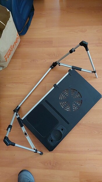Soğutuculu laptop sehpasi