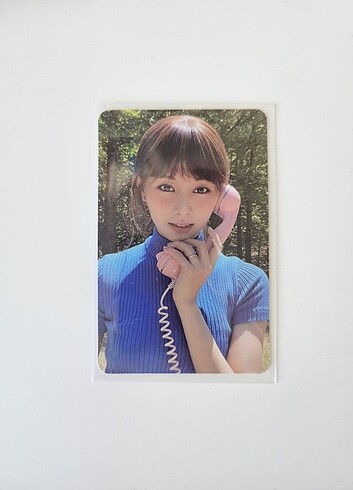 Tzuyu between 1&2 photocard