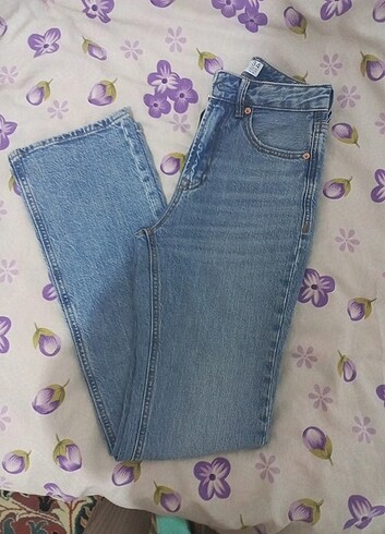 34 Beden Stradivarius straight jean