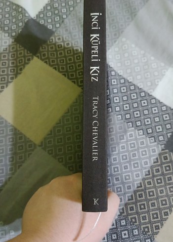 inci küpeli kız kitap - Görsel 3