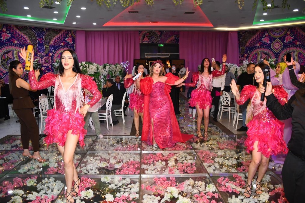 Payetli Straplez Uzun Pembe Henna Elbise - Görsel 2